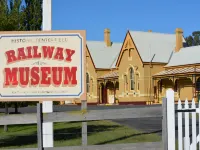 Cosy Sun-Filled Cottage Hotels in Tenterfield