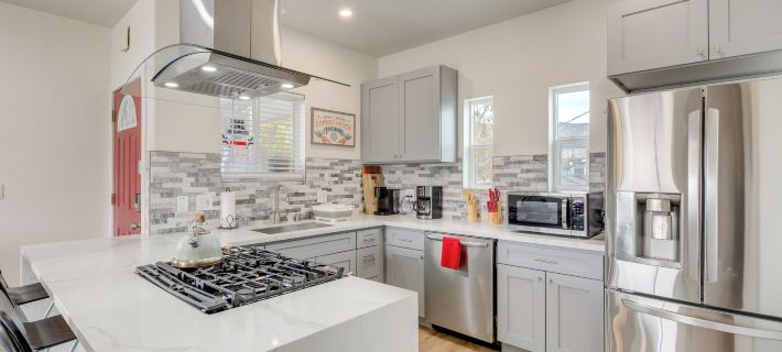 5 Mi to Universal Studios: Family Gem w/ Hot Tub! Hotels in Burbank