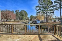 'Cozy Cottage' w/ Shared Dock on Dawson Creek - 3-Star
