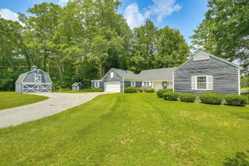 Water-View Home in the Berkshires