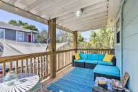 Galveston Retreat w/ Backyard & Patio!