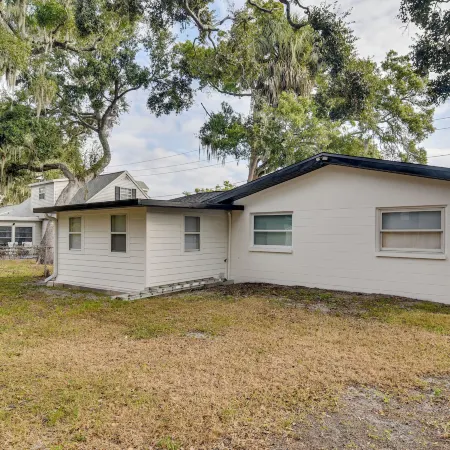 Walk to Restaurants: Home w/ Yard in Safety Harbor
