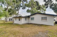 Walk to Restaurants: Home w/ Yard in Safety Harbor - Wifi