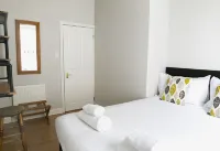 Classic 2 bedroom apartment