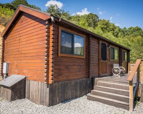 The Overlook Cabin near Grayson Highlands - Arcade & Theater Hotels in Wilson Creek