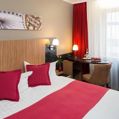 هيلتون ميونخ سيتي Hotels near مَحطِة مترو مايلينجَرشتراسيه