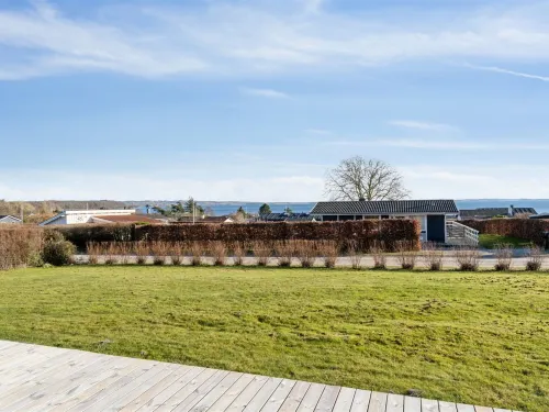 "Reinhold" - 200m from the Sea
