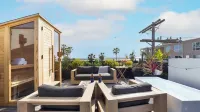 Venice View by Avantstay Walk to Venice Beach Rooftop, Ice Bath, Luxe Design