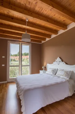Elegant Lake Garda villa with garden