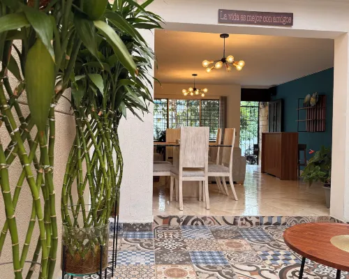 Hostal Pacifico Encanto Hotels near Aranjuez Park