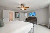 1356 Velvet Creek Glen, Marietta - Country Houses