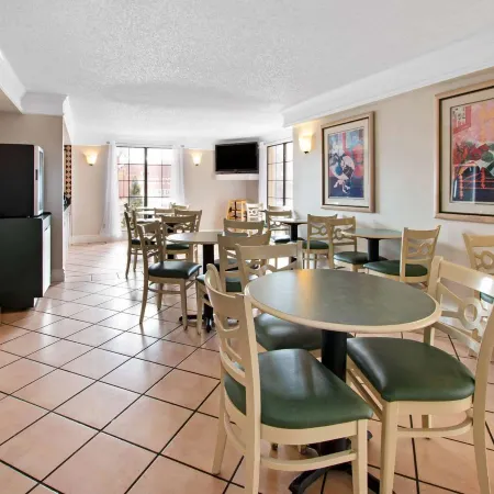 La Quinta Inn by Wyndham Albuquerque Airport