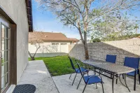 Fully Updated! Prime Riverside Spot Near Dtwn - Homestays
