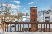 Cincy Area Bungalow w/ Deck & Yard, Pets Welcome! - Homestays