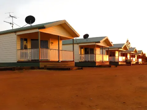 Longreach Tourist Park Hotel a 