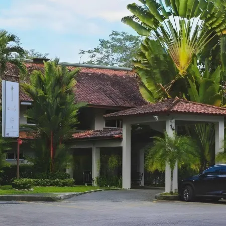 Albrook Inn
