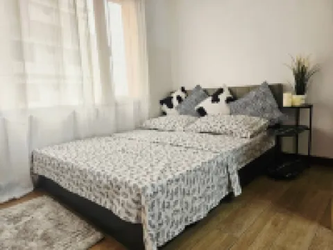 Paseo Verde Las Pinas - Sleeps 2 Adults & 2 Children