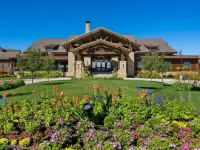 Colorado Modern Retreat with King Beds, Pickleball Hotels in Berthoud