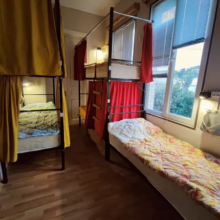 The Friends Hostel Отели в г. Кутаиси