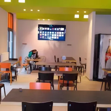 Brxxl 5 City Centre Hostel