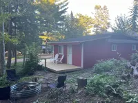 Cozy cabin with WiFi in charming Au Train, Completely remodeled as of June 2025