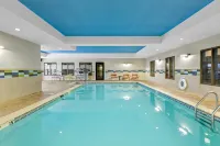 Hampton Inn & Suites Claremore - Pools