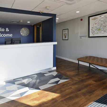 Travelodge Manchester Trafford Park Отели рядом с достопримечательностью «Стадион «Эй-Джей Белл»»