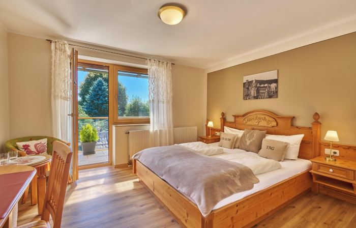 Landhotel Lindenhof, Braunetsrieth 12,92648 Vohenstrauß