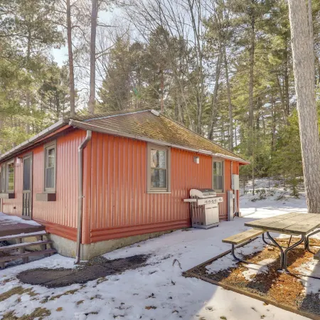 Peaceful Lakefront Cabin, 5 Mi to Dtwn Minocqua!