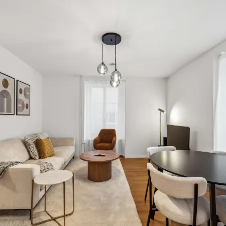 Modern 2 Bdr-flat top Location