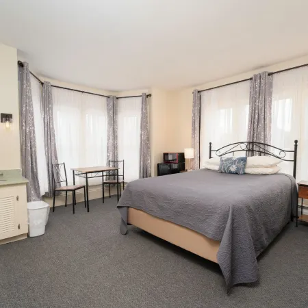 The Whitetail Inn and Suites- Lincoln
