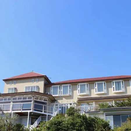 hotel cliffside
