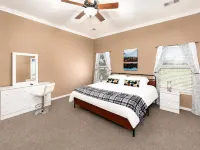 Perfect Stay in Ranch-like House with Huge Backyard!