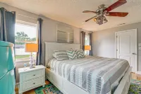 Coastal Group Getaway Near Three Sisters Springs - 3 stjerner