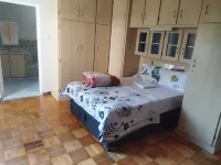 J&J Paradise Guesthouse