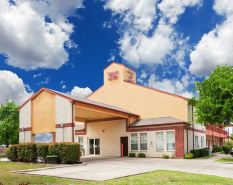 Garland Inn & Suites near Dallas TX