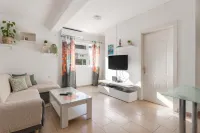 Modern Seaside Apartment with Balcony - Erika,Donja Lastva - 3성급