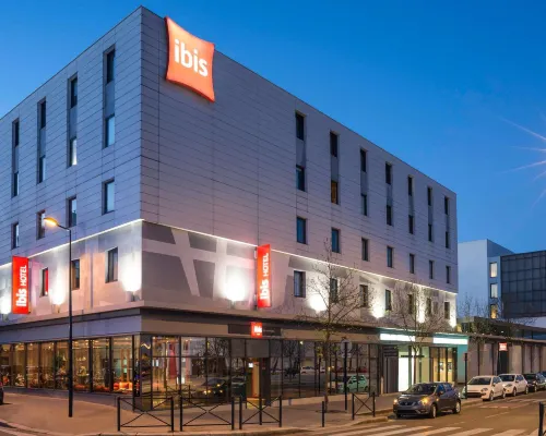 Ibis Bordeaux Centre Bastide Hotels in der Nähe von Kulturzentrum Darwin Ecosysteme