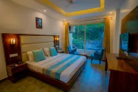Residency Inn by White Flower - Pools