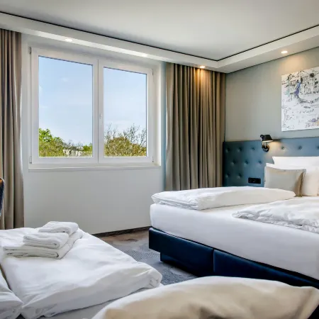 Motel One Hamburg-Altona Отели рядом с достопримечательностью «Клуб Delphi Showpalace»