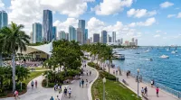 11 Ne Miami Worldcenter - We Host - Homestays