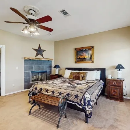 Waterfront Home With Kayak, View, Fire Pit & Wifi - Dog-friendly