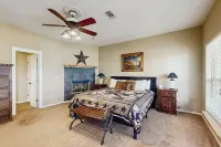 Waterfront Home With Kayak, View, Fire Pit & Wifi - Dog-friendly - Wifi