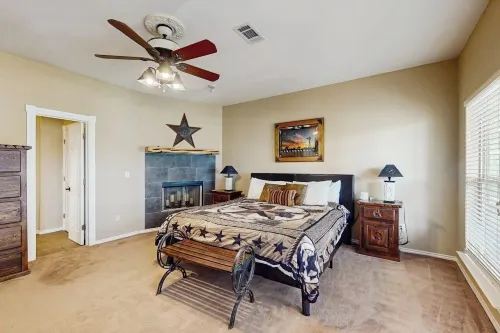 Waterfront Home With Kayak, View, Fire Pit & Wifi - Dog-friendly - WiFi