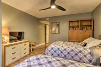 Condo on Big Boulder Lake w/ Community Pool Access - parking