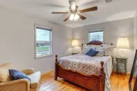 Historic Greers Ferry Home < 2 Mi to Shiloh Marina - 3-Star