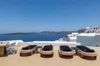 Grand Ambassador Santorini Hotel - parkir