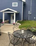 Beautiful Lower Level 3 Bedrooms Sleeps 8 Next to Nubs Nob and The Highlands - Wifi