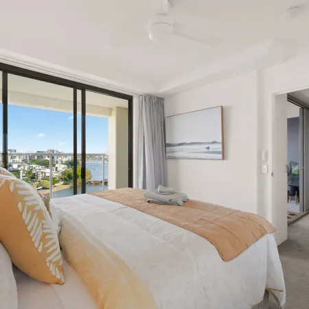 City Oasis! 2Bed-1Bath-1Car-VIEWS