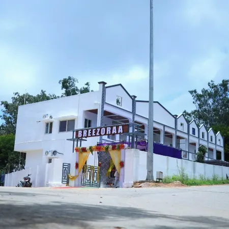 Hotel Sathyas Breezoraa